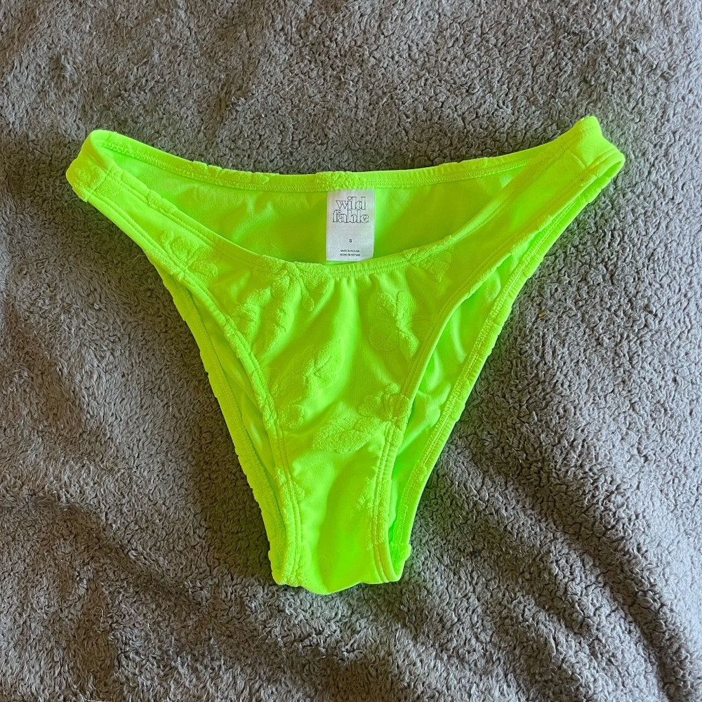 Womans V- front high waist bikini bottoms